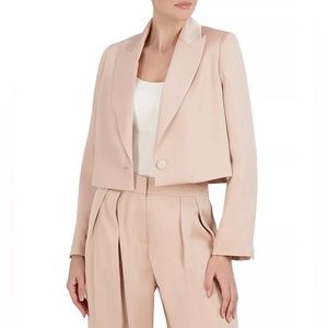 NWT Windsor Crop Blazer